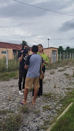 Johnny Oliveira concedeu entrevista a jornalista Elisabeth Biglione da TV TROPICAL